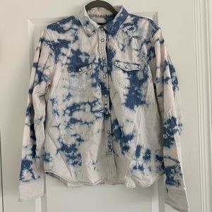 American Eagle acid wash button down